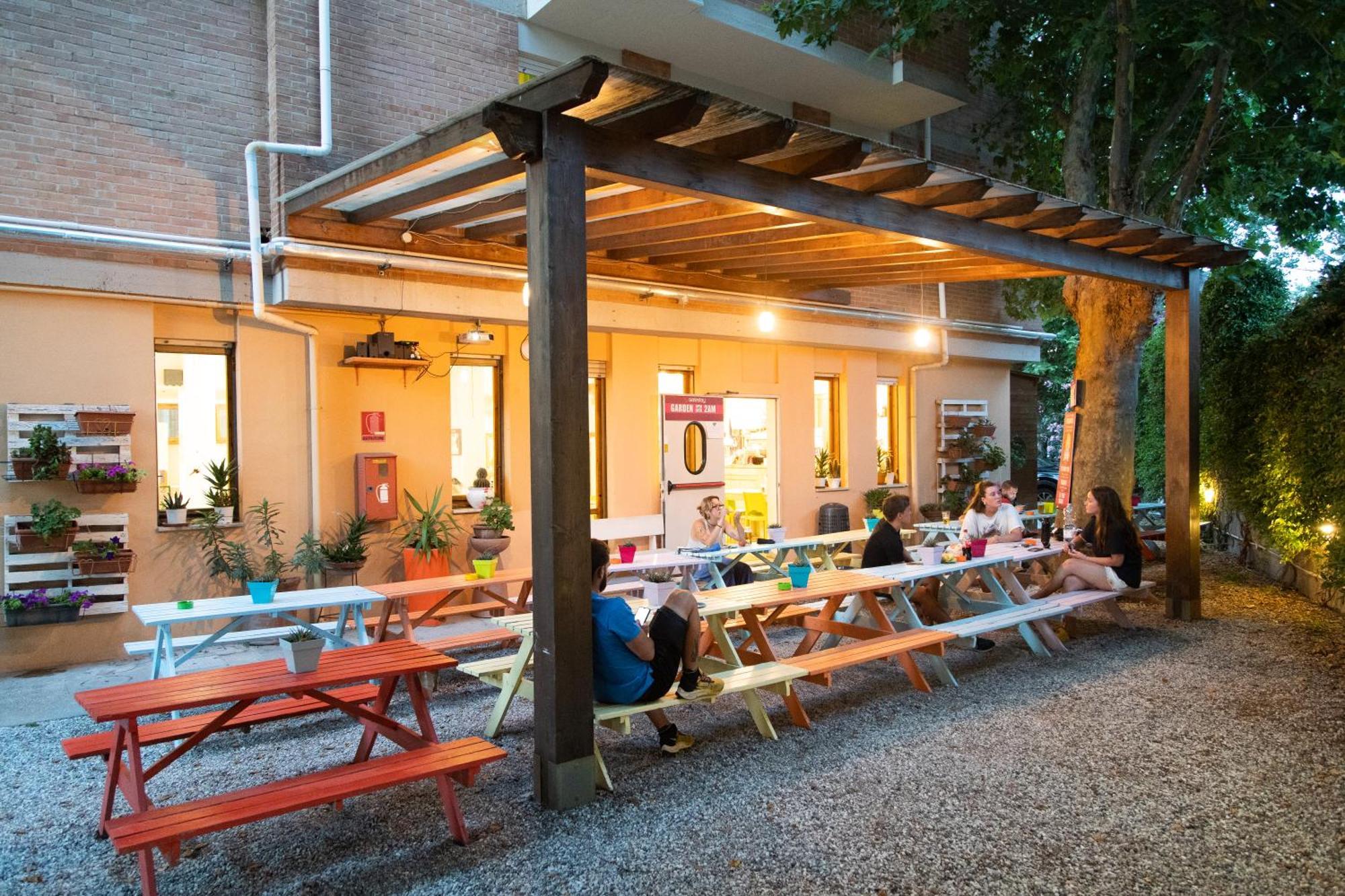 เซฟสเตย์ ปิซ่า Hostel ปิซา ภายนอก รูปภาพ