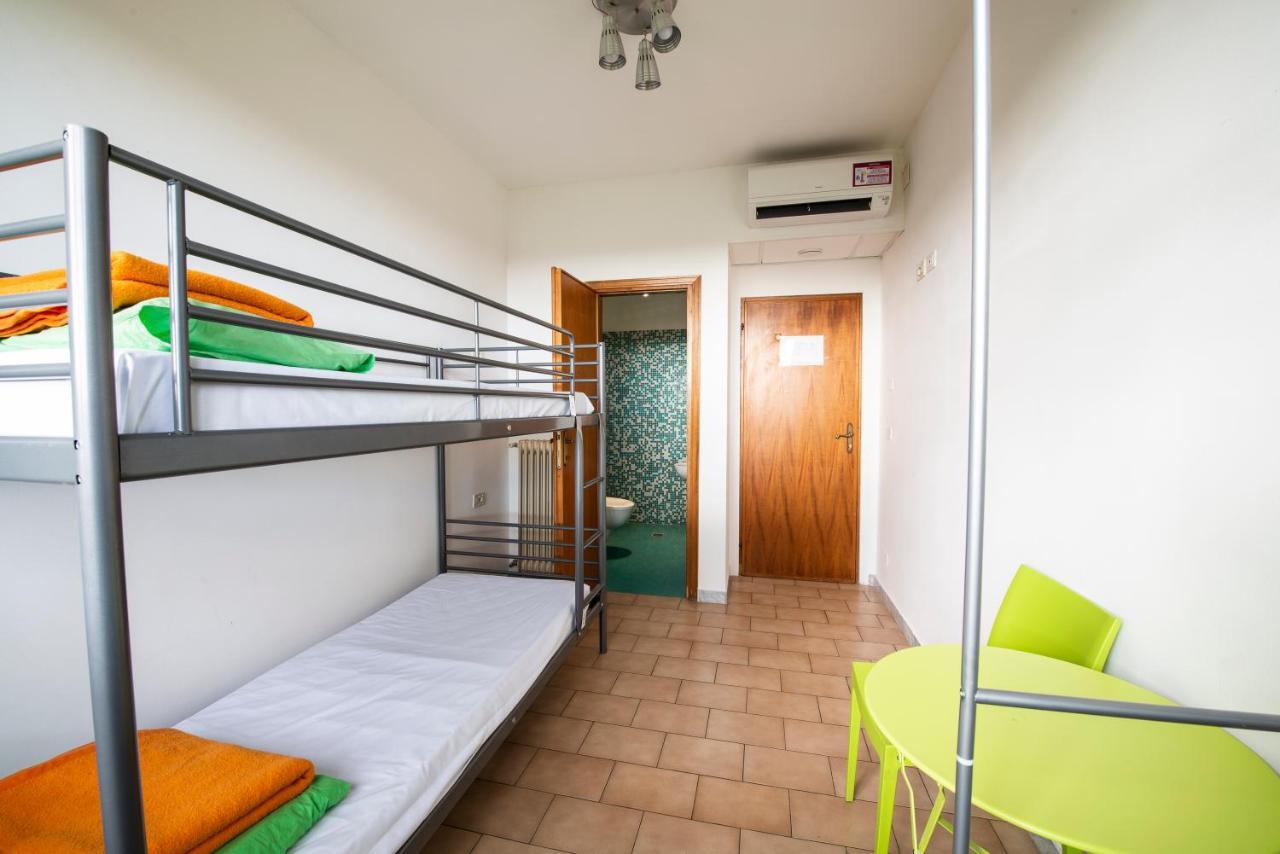 เซฟสเตย์ ปิซ่า Hostel ปิซา ภายนอก รูปภาพ